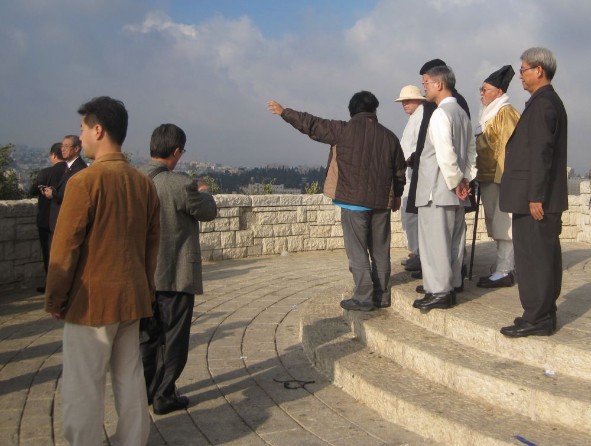 Interesting tourists taking the view from Hebrew University