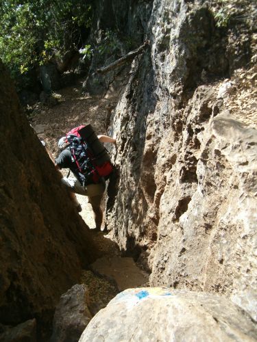 Don climbing down to Kedesh