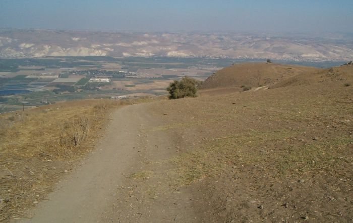 Looking back at the look out point 